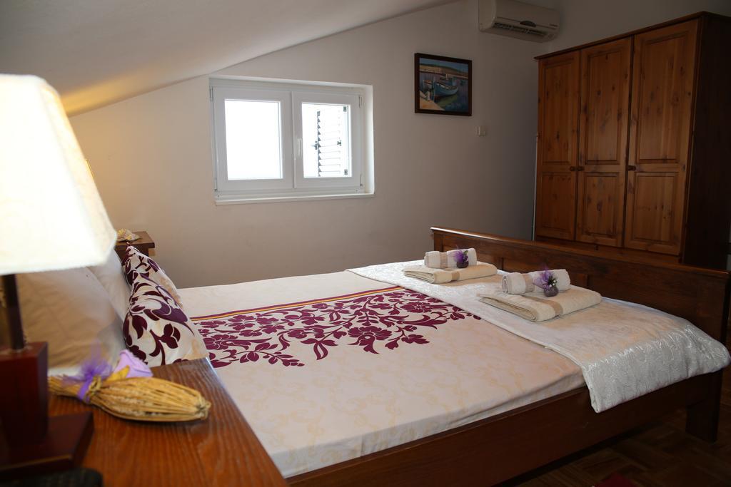 Pansion Adria Hotel Sveti Filip i Jakov Room photo