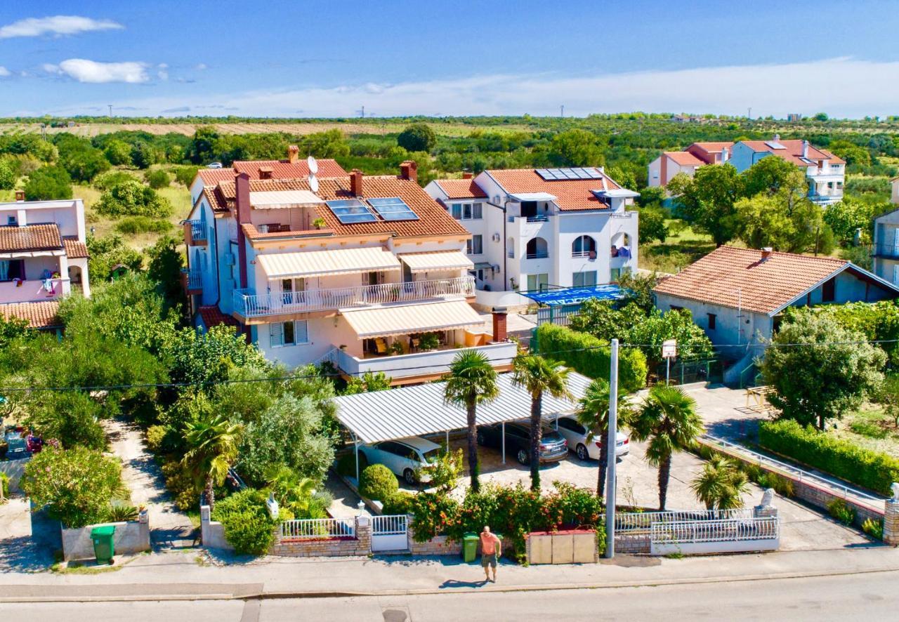 Pansion Adria Hotel Sveti Filip i Jakov Exterior photo