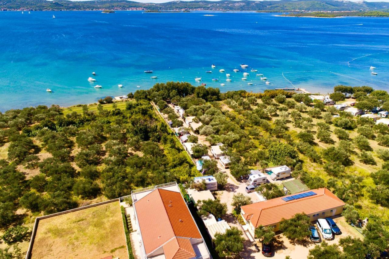 Pansion Adria Hotel Sveti Filip i Jakov Exterior photo