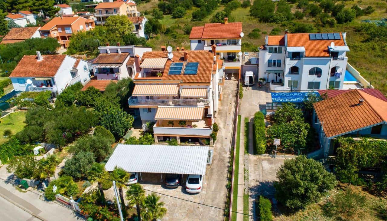 Pansion Adria Hotel Sveti Filip i Jakov Exterior photo
